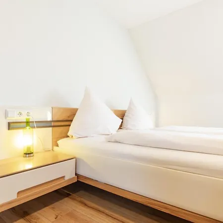 Schaefer's Michaelsberg * グンデルスハイム